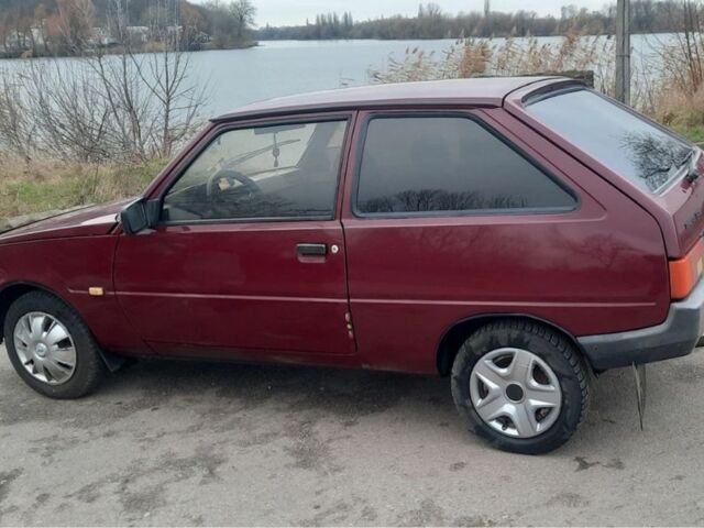 Красный ЗАЗ 1102 Таврия, объемом двигателя 1.1 л и пробегом 93 тыс. км за 1100 $, фото 2 на Automoto.ua