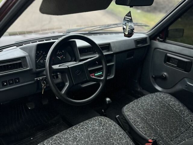 Красный ЗАЗ 1102 Таврия, объемом двигателя 1.2 л и пробегом 101 тыс. км за 1499 $, фото 11 на Automoto.ua