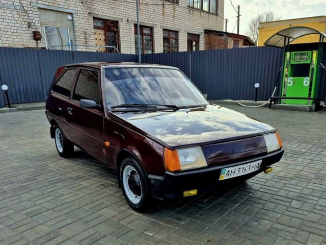 Красный ЗАЗ 1102 Таврия, объемом двигателя 1 л и пробегом 90 тыс. км за 650 $, фото 1 на Automoto.ua