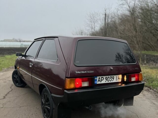 Красный ЗАЗ 1102 Таврия, объемом двигателя 1.2 л и пробегом 101 тыс. км за 1499 $, фото 6 на Automoto.ua