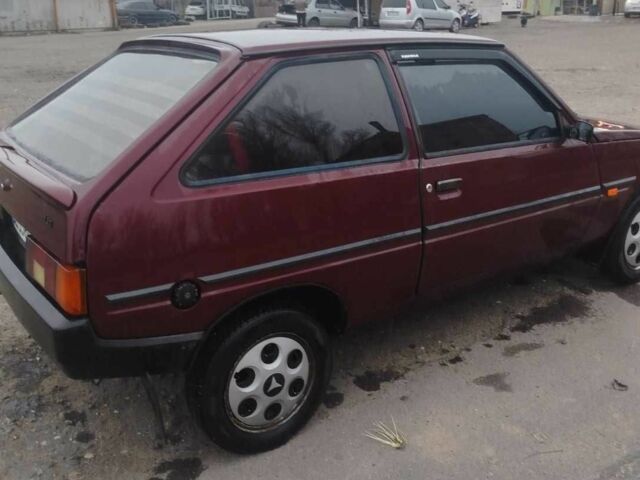 Красный ЗАЗ 1102 Таврия, объемом двигателя 1.2 л и пробегом 150 тыс. км за 1800 $, фото 3 на Automoto.ua
