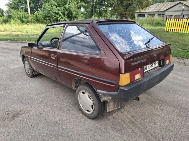 Красный ЗАЗ 1102 Таврия, объемом двигателя 1.2 л и пробегом 137 тыс. км за 800 $, фото 4 на Automoto.ua