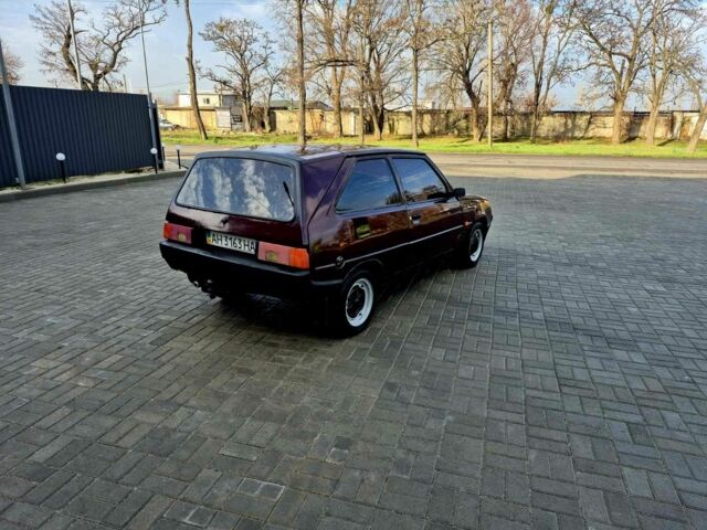 Красный ЗАЗ 1102 Таврия, объемом двигателя 1 л и пробегом 90 тыс. км за 650 $, фото 4 на Automoto.ua