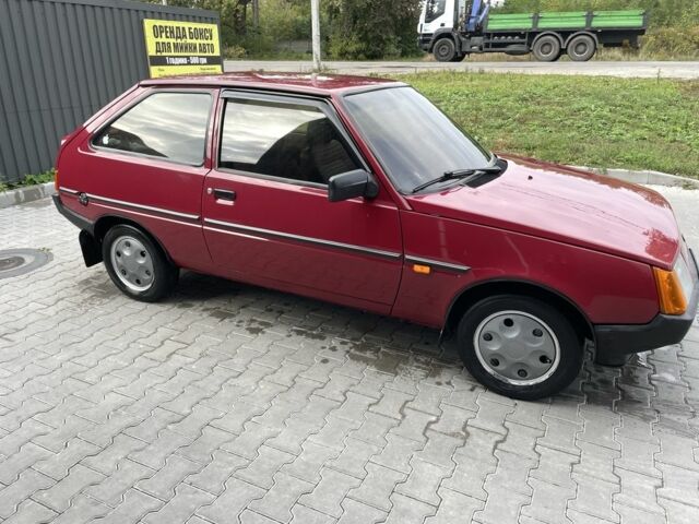 Красный ЗАЗ 1102 Таврия, объемом двигателя 1.1 л и пробегом 200 тыс. км за 1500 $, фото 2 на Automoto.ua