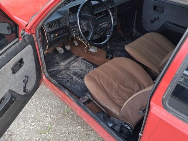 Красный ЗАЗ 1102 Таврия, объемом двигателя 0 л и пробегом 31 тыс. км за 650 $, фото 5 на Automoto.ua