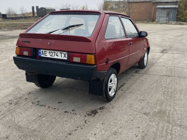 Красный ЗАЗ 1102 Таврия, объемом двигателя 1.1 л и пробегом 217 тыс. км за 850 $, фото 3 на Automoto.ua