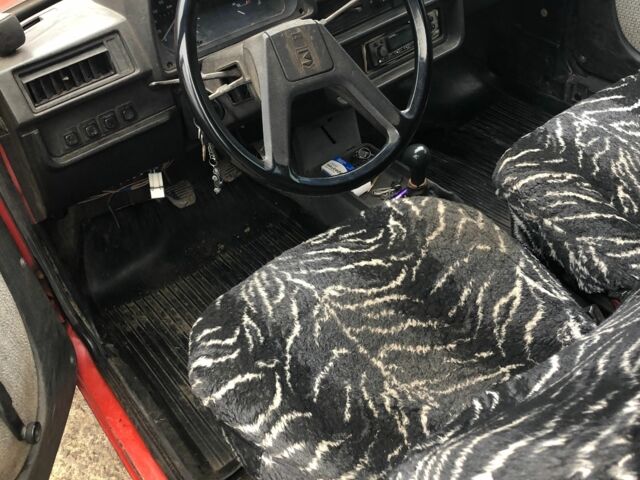 Червоний ЗАЗ 1102 Таврія, об'ємом двигуна 1.1 л та пробігом 100 тис. км за 1000 $, фото 4 на Automoto.ua