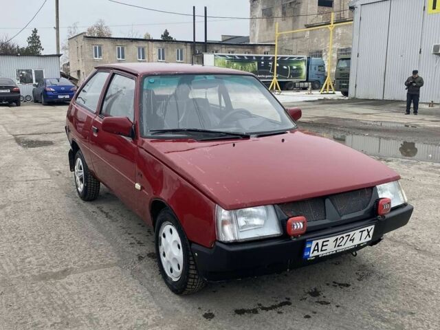 Красный ЗАЗ 1102 Таврия, объемом двигателя 1.1 л и пробегом 217 тыс. км за 850 $, фото 2 на Automoto.ua