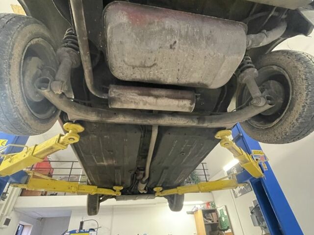 Красный ЗАЗ 1102 Таврия, объемом двигателя 1.1 л и пробегом 135 тыс. км за 700 $, фото 6 на Automoto.ua