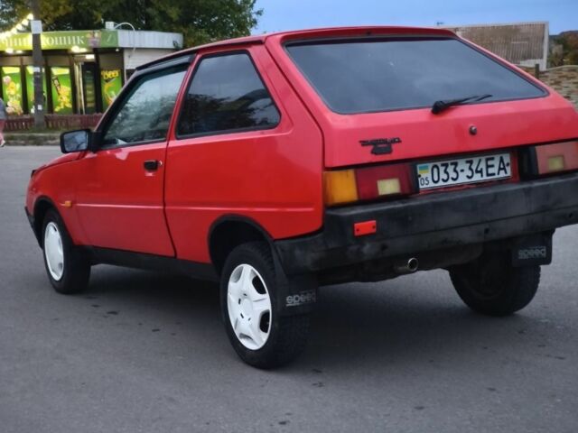 Красный ЗАЗ 1102 Таврия, объемом двигателя 1 л и пробегом 999 тыс. км за 476 $, фото 5 на Automoto.ua