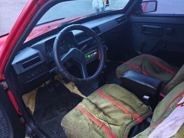 Красный ЗАЗ 1102 Таврия, объемом двигателя 1 л и пробегом 999 тыс. км за 476 $, фото 4 на Automoto.ua