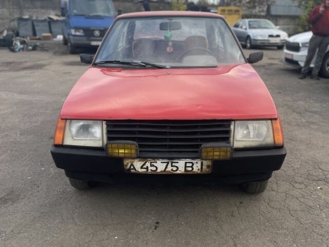 Красный ЗАЗ 1102 Таврия, объемом двигателя 1.2 л и пробегом 80 тыс. км за 321 $, фото 5 на Automoto.ua