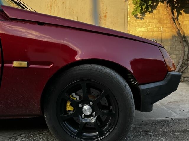 Красный ЗАЗ 1102 Таврия, объемом двигателя 1.1 л и пробегом 3 тыс. км за 2600 $, фото 2 на Automoto.ua