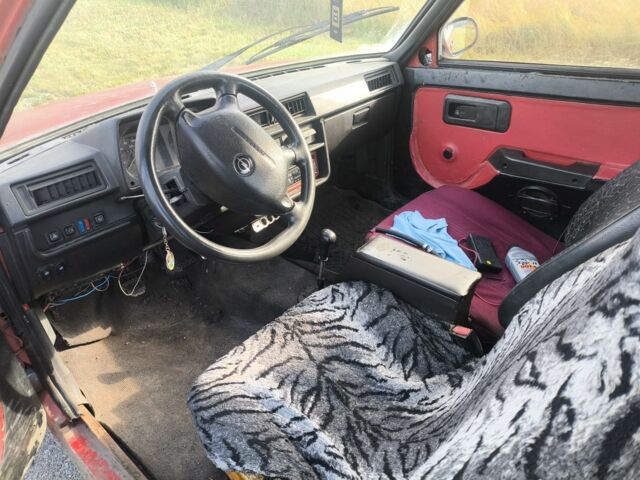 Червоний ЗАЗ 1102 Таврія, об'ємом двигуна 0 л та пробігом 400 тис. км за 476 $, фото 6 на Automoto.ua