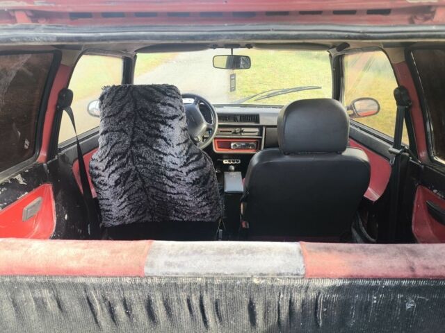 Червоний ЗАЗ 1102 Таврія, об'ємом двигуна 0 л та пробігом 400 тис. км за 476 $, фото 5 на Automoto.ua