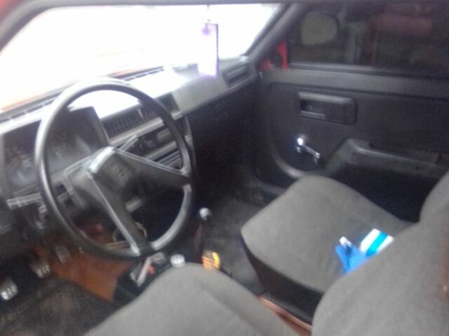 Красный ЗАЗ 1102 Таврия, объемом двигателя 0 л и пробегом 3 тыс. км за 592 $, фото 3 на Automoto.ua