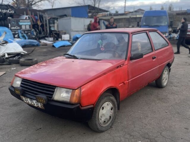 Красный ЗАЗ 1102 Таврия, объемом двигателя 1.2 л и пробегом 80 тыс. км за 321 $, фото 3 на Automoto.ua