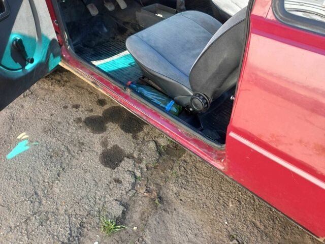 Красный ЗАЗ 1102 Таврия, объемом двигателя 1.2 л и пробегом 79 тыс. км за 650 $, фото 12 на Automoto.ua