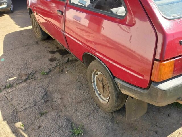 Красный ЗАЗ 1102 Таврия, объемом двигателя 1.2 л и пробегом 79 тыс. км за 650 $, фото 5 на Automoto.ua