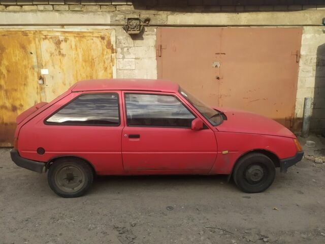 Красный ЗАЗ 1102 Таврия, объемом двигателя 0 л и пробегом 89 тыс. км за 240 $, фото 2 на Automoto.ua