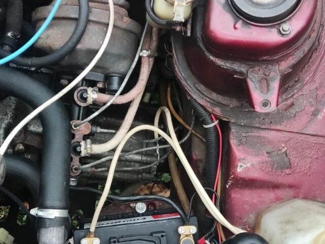 Красный ЗАЗ 1102 Таврия, объемом двигателя 1.2 л и пробегом 989 тыс. км за 750 $, фото 10 на Automoto.ua