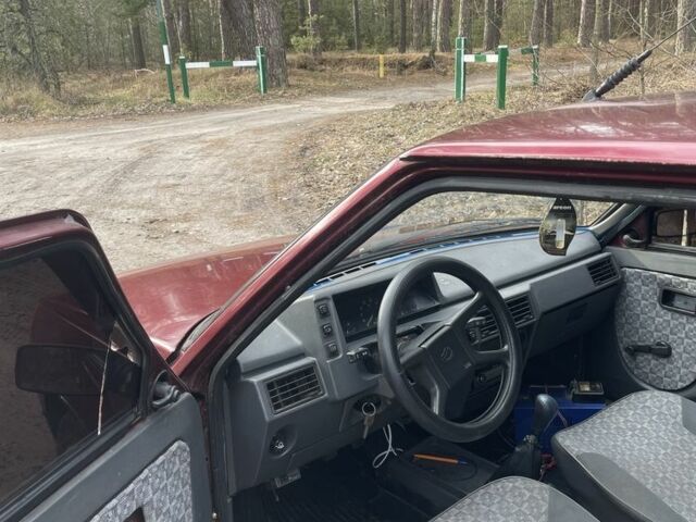Красный ЗАЗ 1102 Таврия, объемом двигателя 0 л и пробегом 150 тыс. км за 716 $, фото 4 на Automoto.ua