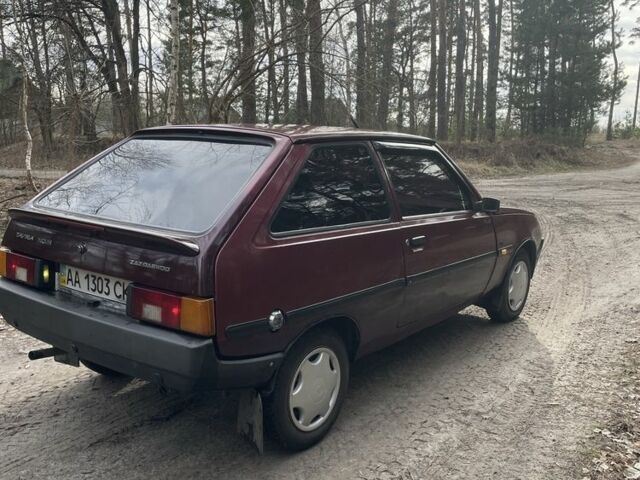 Красный ЗАЗ 1102 Таврия, объемом двигателя 0 л и пробегом 150 тыс. км за 716 $, фото 3 на Automoto.ua