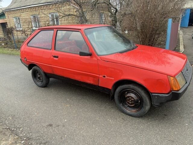 Красный ЗАЗ 1102 Таврия, объемом двигателя 1.3 л и пробегом 3 тыс. км за 307 $, фото 4 на Automoto.ua