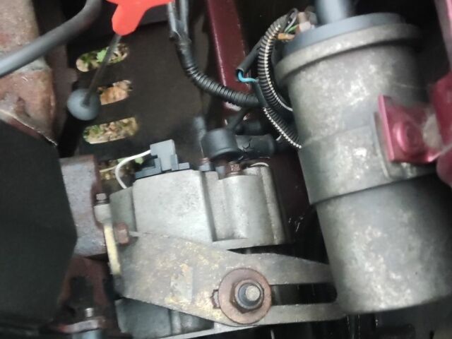 Красный ЗАЗ 1102 Таврия, объемом двигателя 1.2 л и пробегом 989 тыс. км за 750 $, фото 8 на Automoto.ua