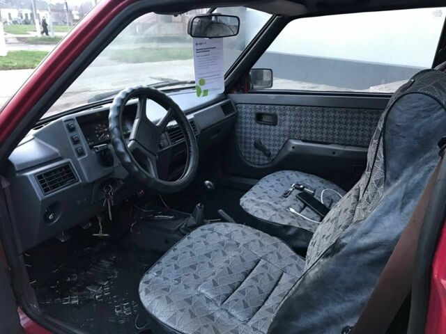 Красный ЗАЗ 1102 Таврия, объемом двигателя 0 л и пробегом 100 тыс. км за 850 $, фото 7 на Automoto.ua