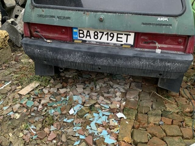 Червоний ЗАЗ 1102 Таврія, об'ємом двигуна 1.2 л та пробігом 100 тис. км за 274 $, фото 3 на Automoto.ua
