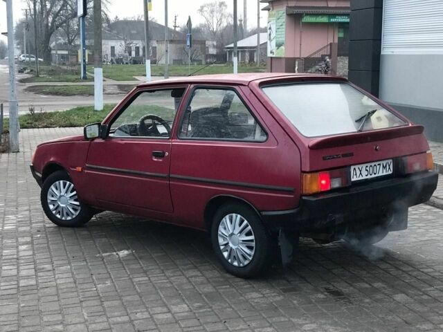 Красный ЗАЗ 1102 Таврия, объемом двигателя 0 л и пробегом 100 тыс. км за 850 $, фото 2 на Automoto.ua