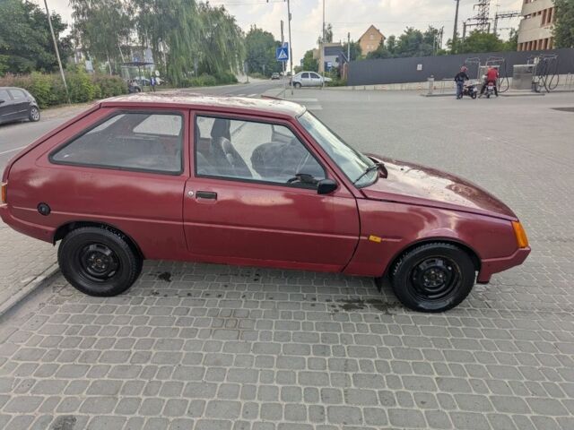 Красный ЗАЗ 1102 Таврия, объемом двигателя 1.1 л и пробегом 94 тыс. км за 600 $, фото 1 на Automoto.ua
