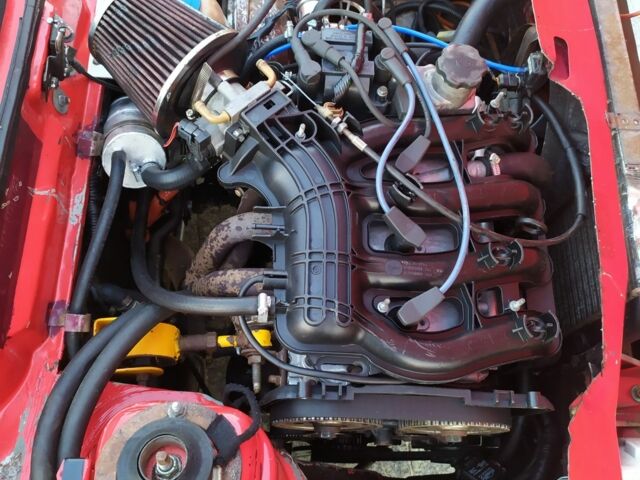 Красный ЗАЗ 1102 Таврия, объемом двигателя 1.5 л и пробегом 100 тыс. км за 1100 $, фото 3 на Automoto.ua