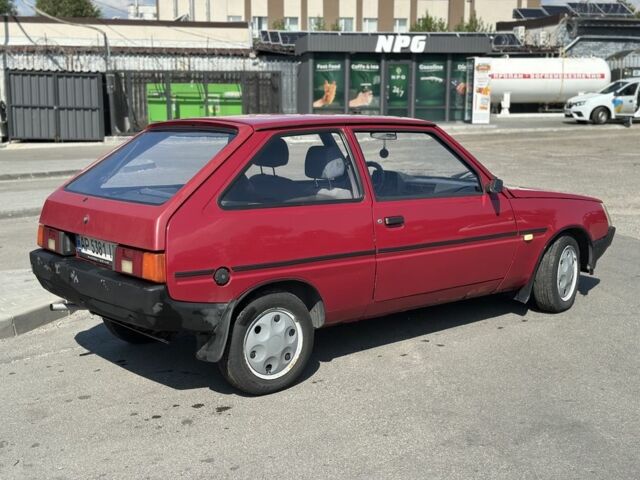 Красный ЗАЗ 1102 Таврия, объемом двигателя 1.1 л и пробегом 203 тыс. км за 800 $, фото 1 на Automoto.ua