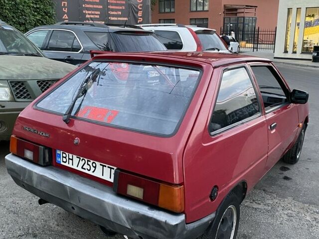 Красный ЗАЗ 1102 Таврия, объемом двигателя 1.1 л и пробегом 84 тыс. км за 900 $, фото 5 на Automoto.ua