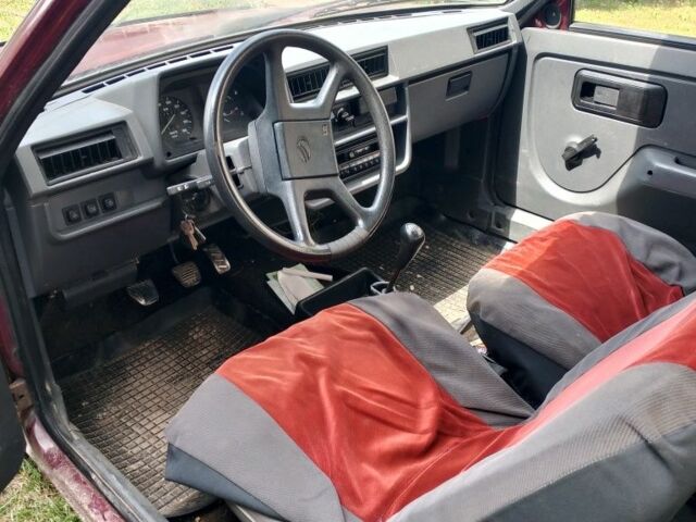 Красный ЗАЗ 1102 Таврия, объемом двигателя 1.1 л и пробегом 80 тыс. км за 690 $, фото 2 на Automoto.ua