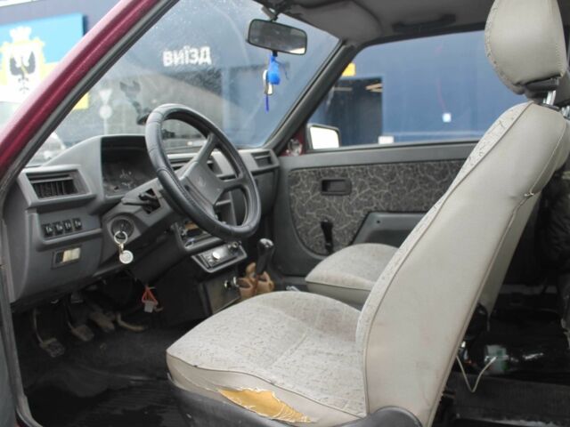 Червоний ЗАЗ 1102 Таврія, об'ємом двигуна 1.2 л та пробігом 284 тис. км за 725 $, фото 13 на Automoto.ua
