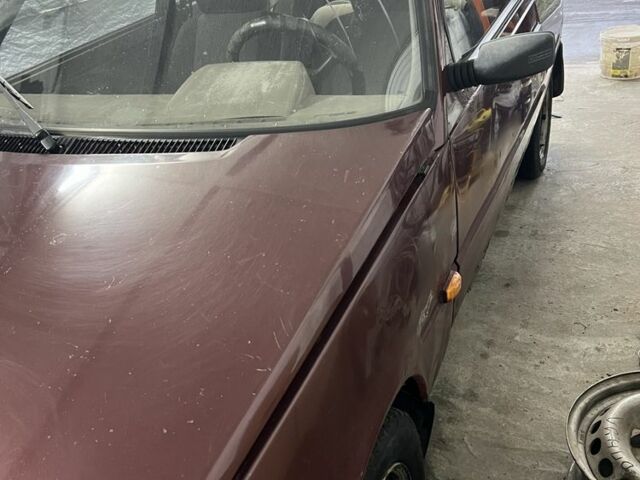 Красный ЗАЗ 1102 Таврия, объемом двигателя 1.2 л и пробегом 180 тыс. км за 522 $, фото 6 на Automoto.ua