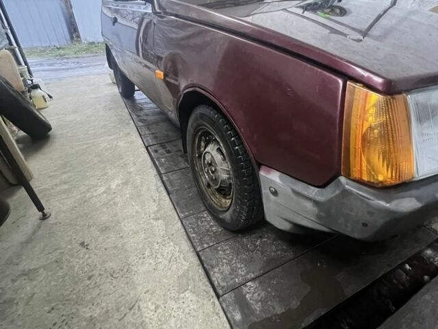 Красный ЗАЗ 1102 Таврия, объемом двигателя 1.2 л и пробегом 180 тыс. км за 522 $, фото 3 на Automoto.ua