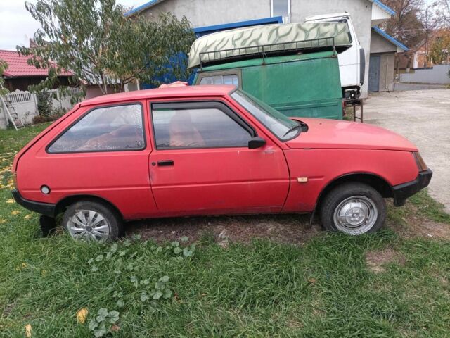 Красный ЗАЗ 1102 Таврия, объемом двигателя 1.1 л и пробегом 1 тыс. км за 358 $, фото 4 на Automoto.ua