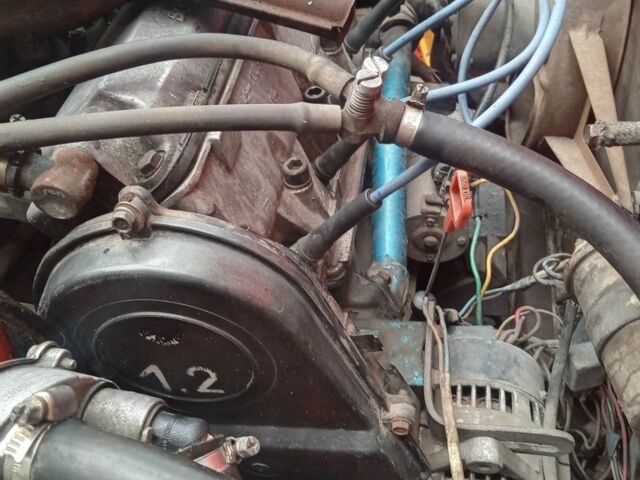 Красный ЗАЗ 1102 Таврия, объемом двигателя 1 л и пробегом 160 тыс. км за 335 $, фото 4 на Automoto.ua