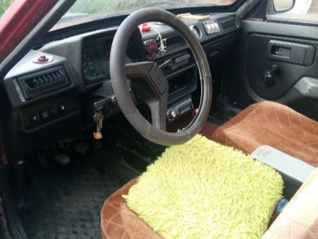 Красный ЗАЗ 1102 Таврия, объемом двигателя 1 л и пробегом 2 тыс. км за 600 $, фото 2 на Automoto.ua