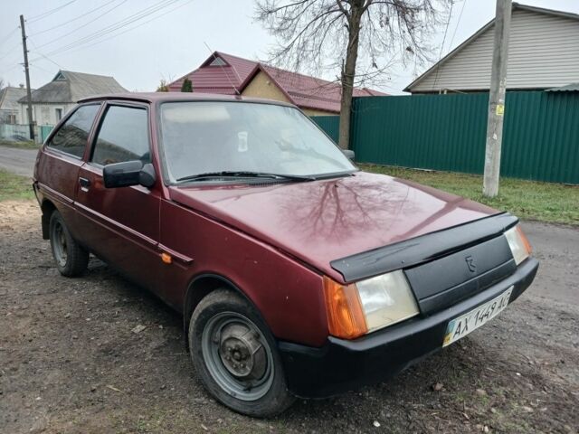 Червоний ЗАЗ 1102 Таврія, об'ємом двигуна 2 л та пробігом 300 тис. км за 828 $, фото 6 на Automoto.ua