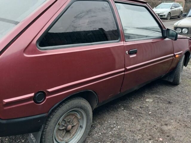 Червоний ЗАЗ 1102 Таврія, об'ємом двигуна 2 л та пробігом 300 тис. км за 828 $, фото 3 на Automoto.ua