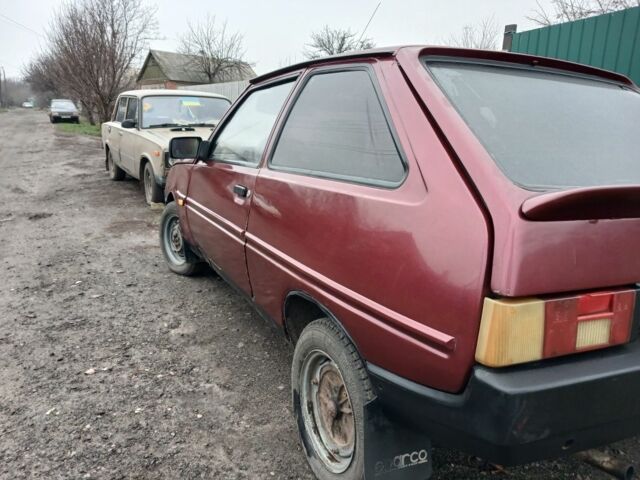 Червоний ЗАЗ 1102 Таврія, об'ємом двигуна 2 л та пробігом 300 тис. км за 828 $, фото 4 на Automoto.ua