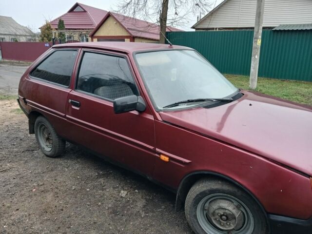 Червоний ЗАЗ 1102 Таврія, об'ємом двигуна 2 л та пробігом 300 тис. км за 828 $, фото 1 на Automoto.ua