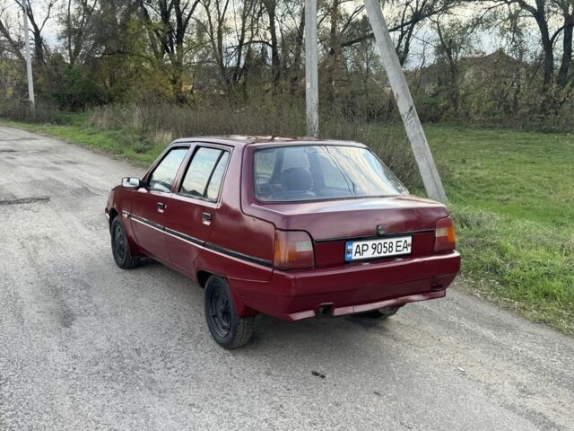 ЗАЗ 1102 Таврия 2004 в Боярка на Automoto.ua Красный ЗАЗ 1102 Таврия, объемом двигателя 1.2 л и пробегом 160 тыс. км за 800 $, фото 3 на Automoto.ua