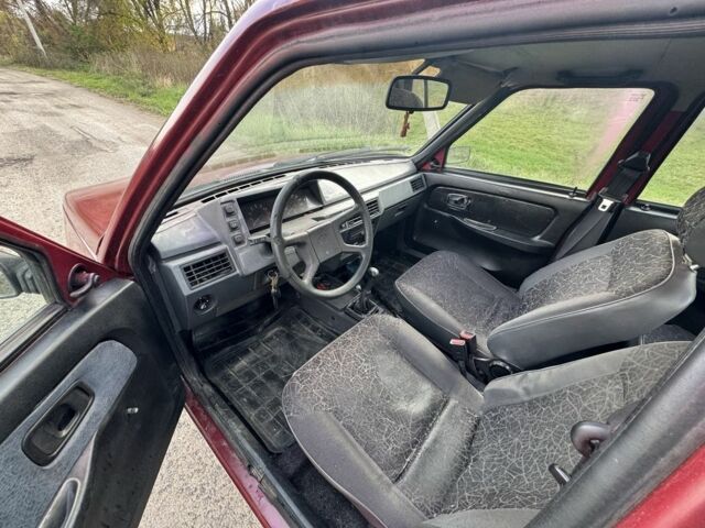 ЗАЗ 1102 Таврия 2004 в Боярка на Automoto.ua Красный ЗАЗ 1102 Таврия, объемом двигателя 1.2 л и пробегом 160 тыс. км за 800 $, фото 6 на Automoto.ua