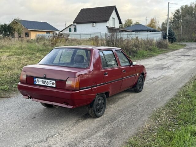 ЗАЗ 1102 Таврия 2004 в Боярка на Automoto.ua Красный ЗАЗ 1102 Таврия, объемом двигателя 1.2 л и пробегом 160 тыс. км за 800 $, фото 5 на Automoto.ua